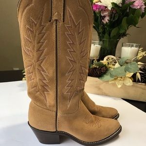Women’s cow boy boots